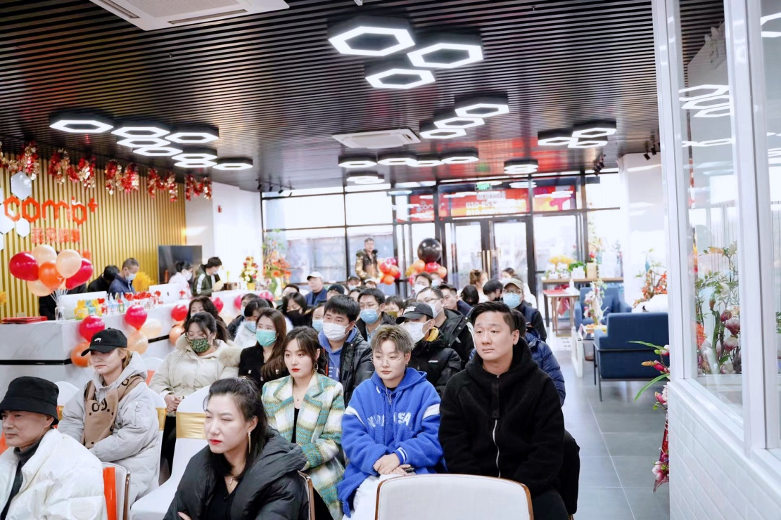 直播为核！“超级蜂巢国际直播基地”发布会落幕，业务全面腾飞