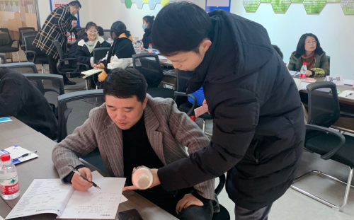 德清淘宝直播专项培训班圆满落幕，助力德清电商人才打好开播基础
