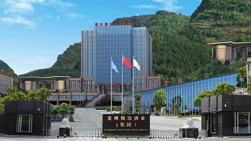 广告大屏营销出圈后，百年糊涂以首发位亮相成都春糖！