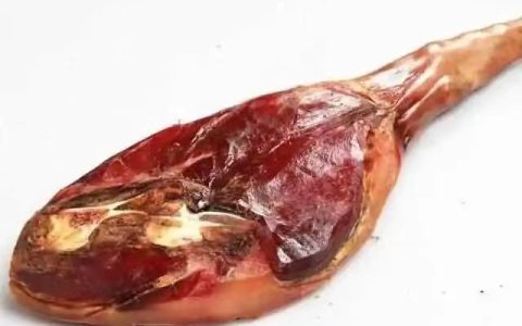 每一口都是时间赠予的地道老滇味，东方甄选奉上11件宣字火腿好品