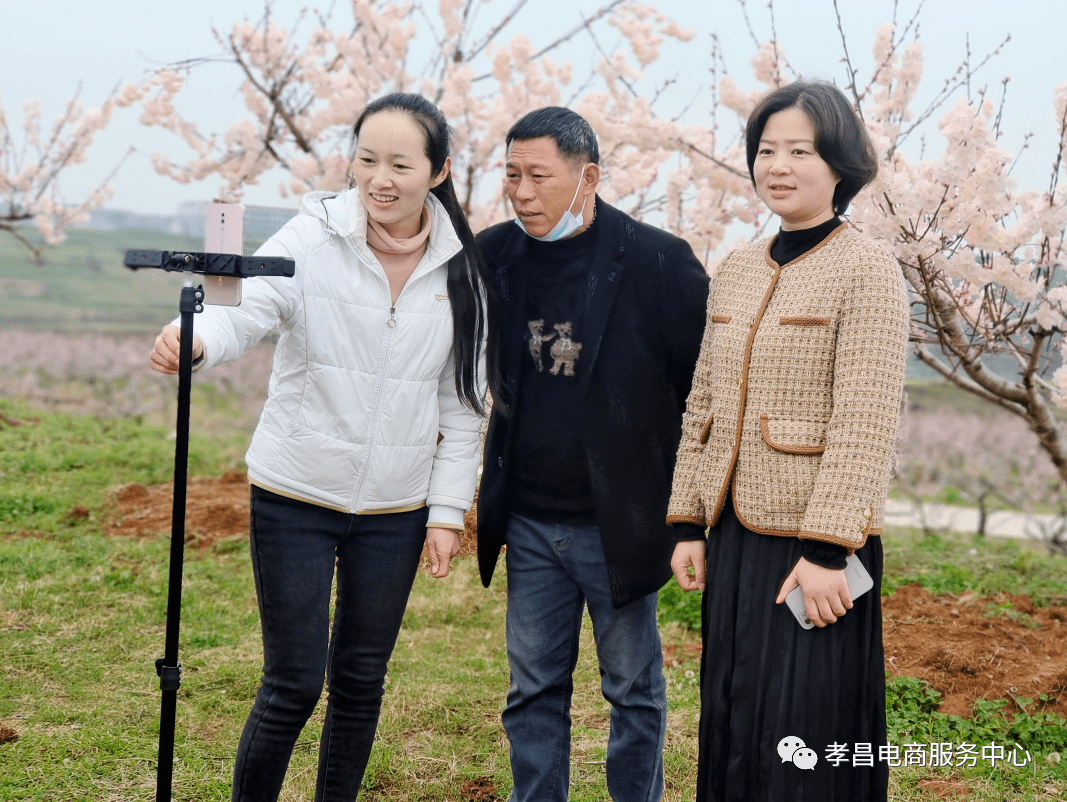 【电商头条】孝昌乡村主播“云”卖货 助力乡村振兴