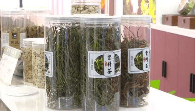 太白镇：农特产品电商中心揭牌 助力农产品走出大山