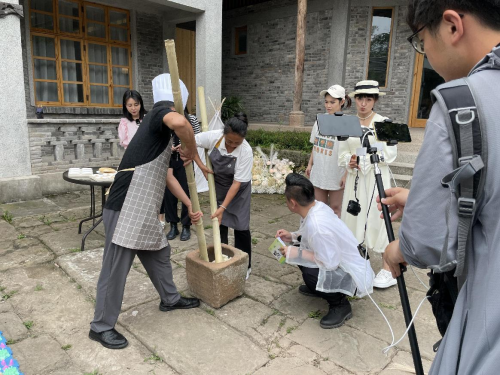 跟着直播去旅行，花房集团数字助农激活乡村振兴新引擎