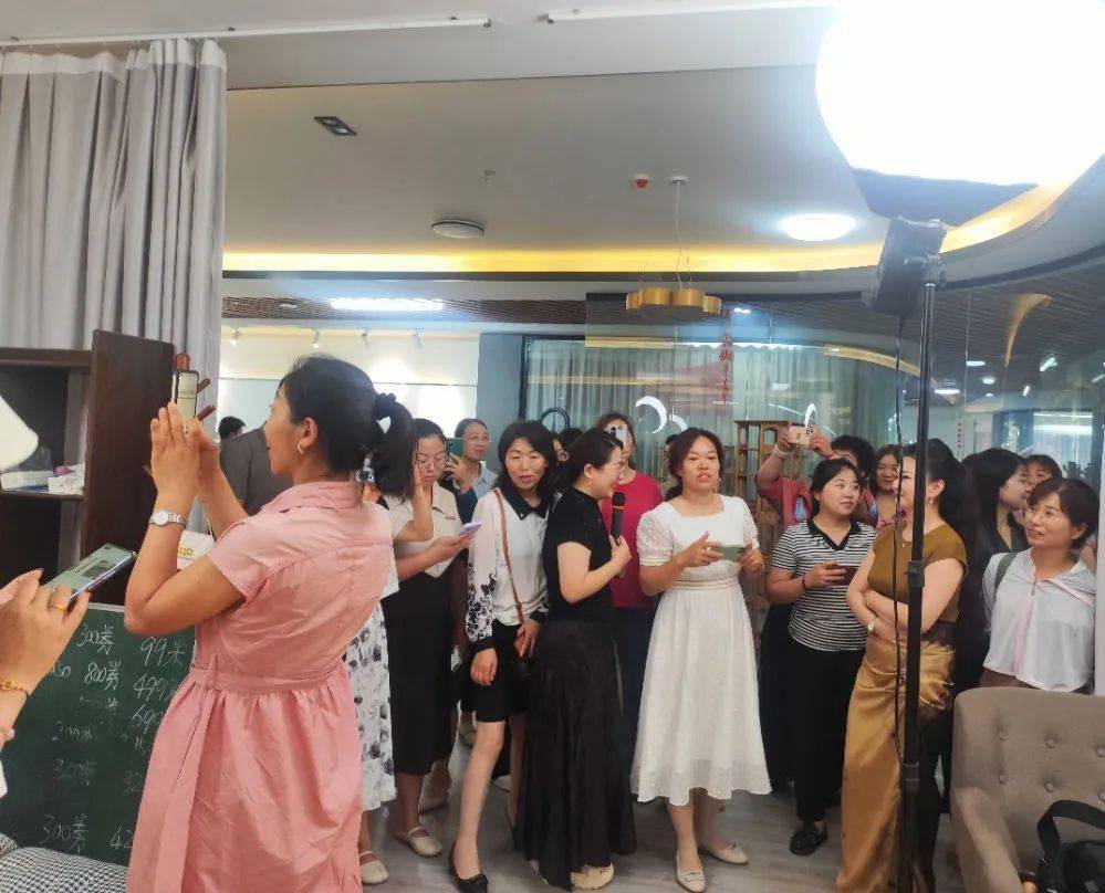 助力黄河流域高质量发展！菏泽市妇联举办巾帼电商营销专题培训班