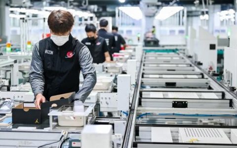 得物App的“先鉴别、后发货”模式引领行业规范，推动行业规范化