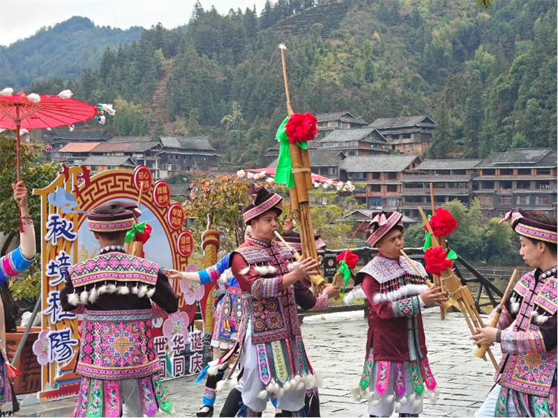 助力好物出山 公安部帮扶广西三江快手专场直播销售农特产品960万元