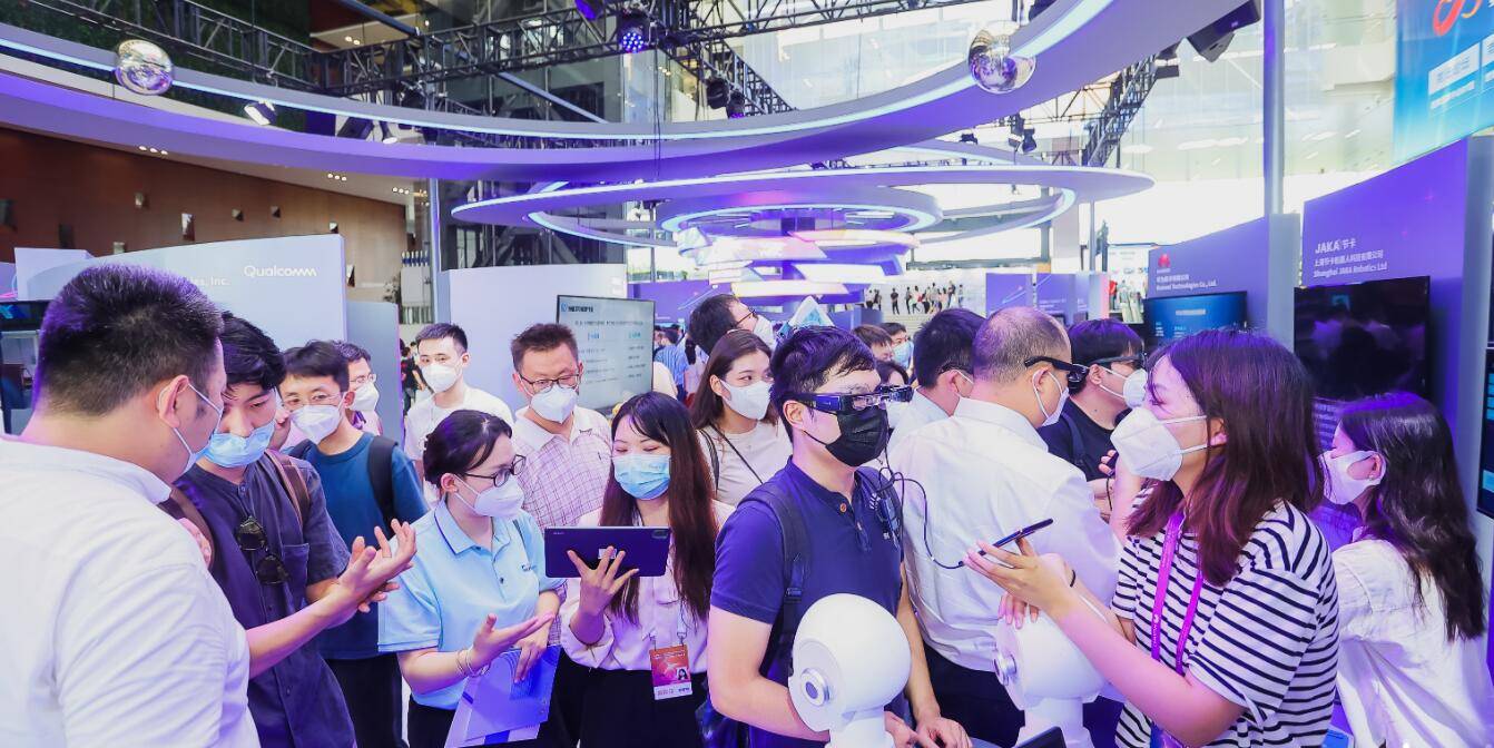 相聚上海新国际博览中心：2024上海人工智能展会（世亚智博会）