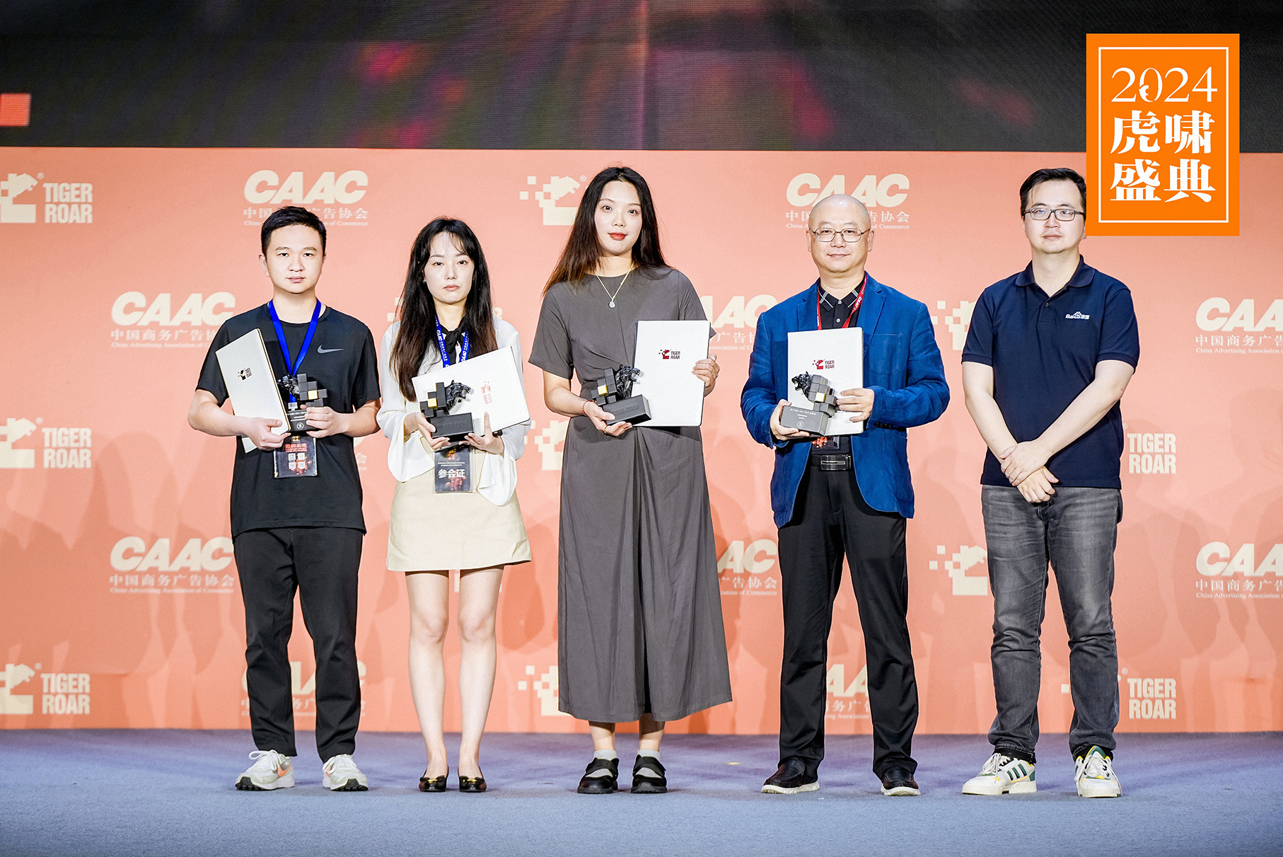 1▲火蝠电商CEO钟雨清（左起第1位）.jpg.png