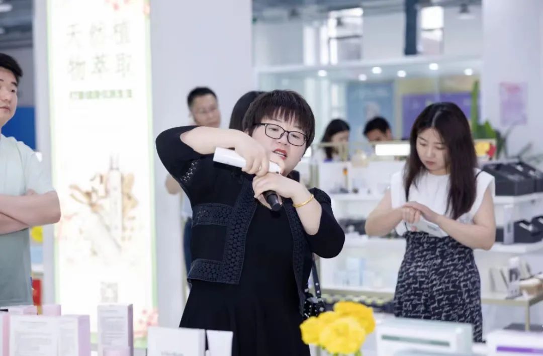 飞扬、跨境、无界！“美谷美购·跨境购”电商选品会人气爆棚→