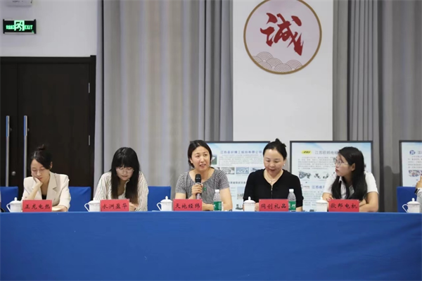 江苏东台梁垛镇举行跨境电商辅导暨外循环产业链企业家座谈会