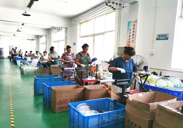 朱湖镇：电商“新引擎”助力产业“加速跑”