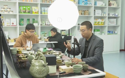 铜川耀州：电商直播“青春力量” 助力乡村振兴