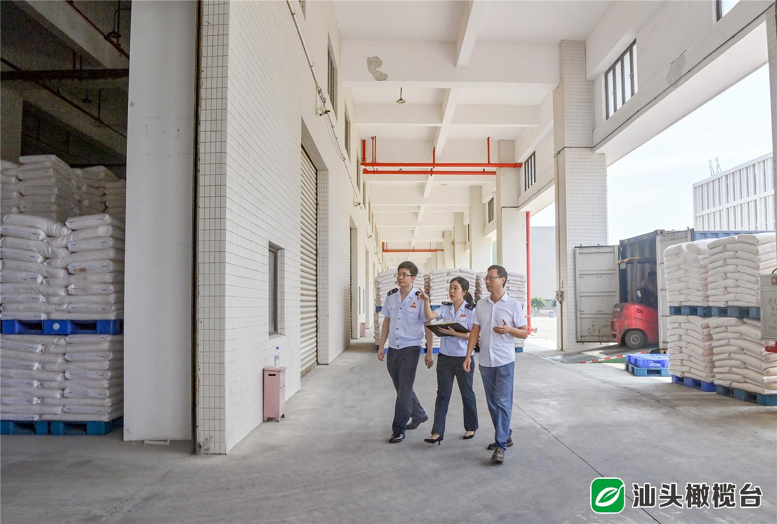 【综保】破浪出海 建强“买卖全球”贸易网络 汕头坚持“贸”字当先，引导传统产业借助跨境电商开辟增长新模式