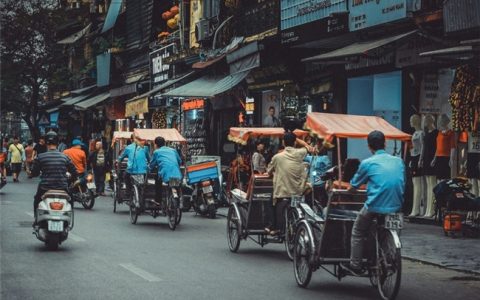 美国关税冲击仍未消失，但跨境生意人已经找到新出路