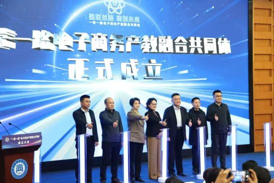 图为活动现场。重庆电视台《教育新视界》栏目 供图